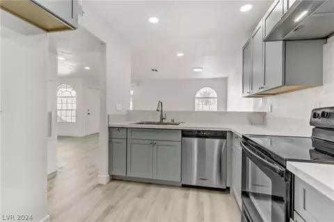 1800 Edmond St #148, Las Vegas, NV 89146