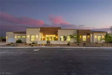 7052 Maverick St, Las Vegas, NV 89131