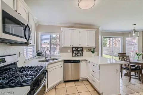 5720 Heatherwood St, Las Vegas, NV 89149