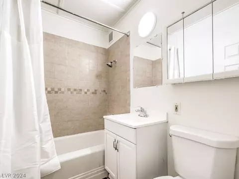 Bath - 116 W Basic Rd, Henderson, NV 89015 photo 1 of 1