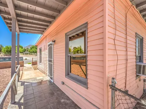 Exterior - 116 W Basic Rd, Henderson, NV 89015 photo 5 of 9
