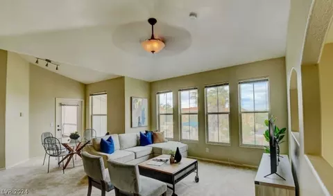 9975 Peace Way #2102, Las Vegas, NV 89147