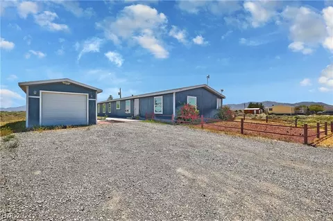 2821 Rio Rico Dr, Pahrump, NV 89048