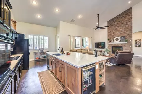 10354 Grizzly Creek St, Las Vegas, NV 89178