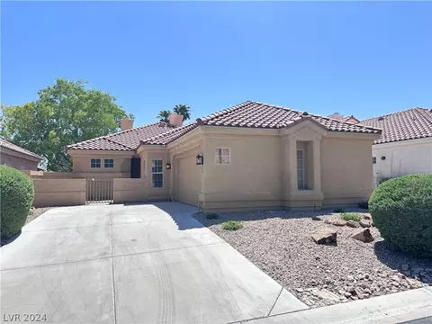7925 Ben Hogan Dr, Las Vegas, NV 89149