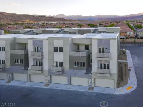 1151 Blossom Point St #42, Las Vegas, NV 89135