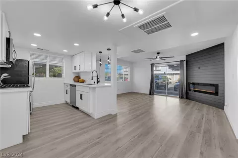 5330 Duralite St #103, Las Vegas, NV 89122