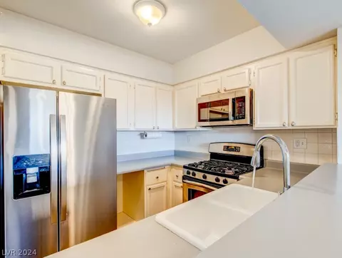 1454 Santa Anita Dr #D, Las Vegas, NV 89119