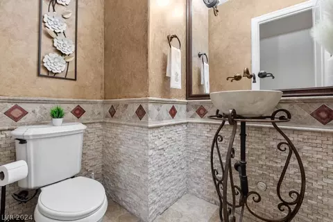 Bath - 2289 Candlestick Ave, Henderson, NV 89052 photo 12 of 12