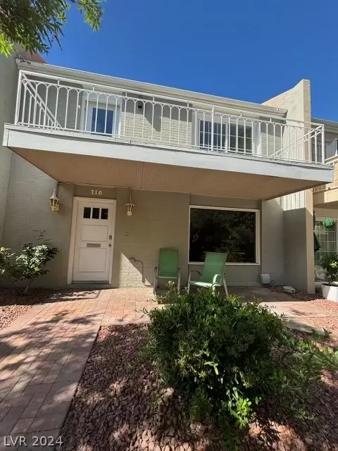 710 Tam O Shanter, Las Vegas, NV 89109