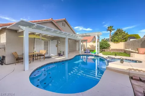6647 Star Glow Ct, Las Vegas, NV 89118