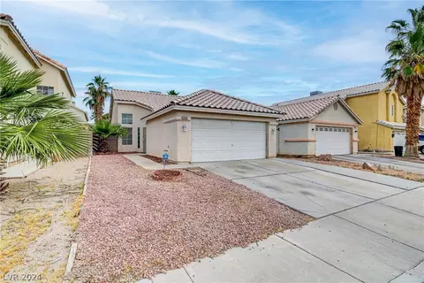 3695 Steinbeck Dr, Las Vegas, NV 89115