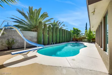 6312 Elmira Dr, Las Vegas, NV 89118