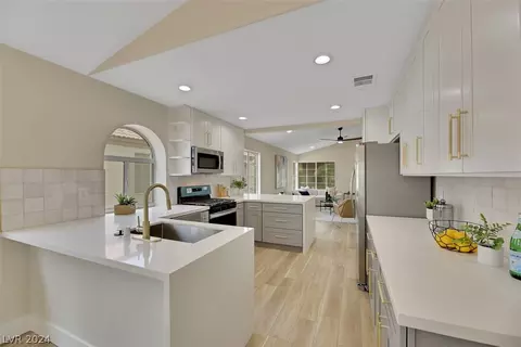 1709 Imperial Cup Dr, Las Vegas, NV 89117