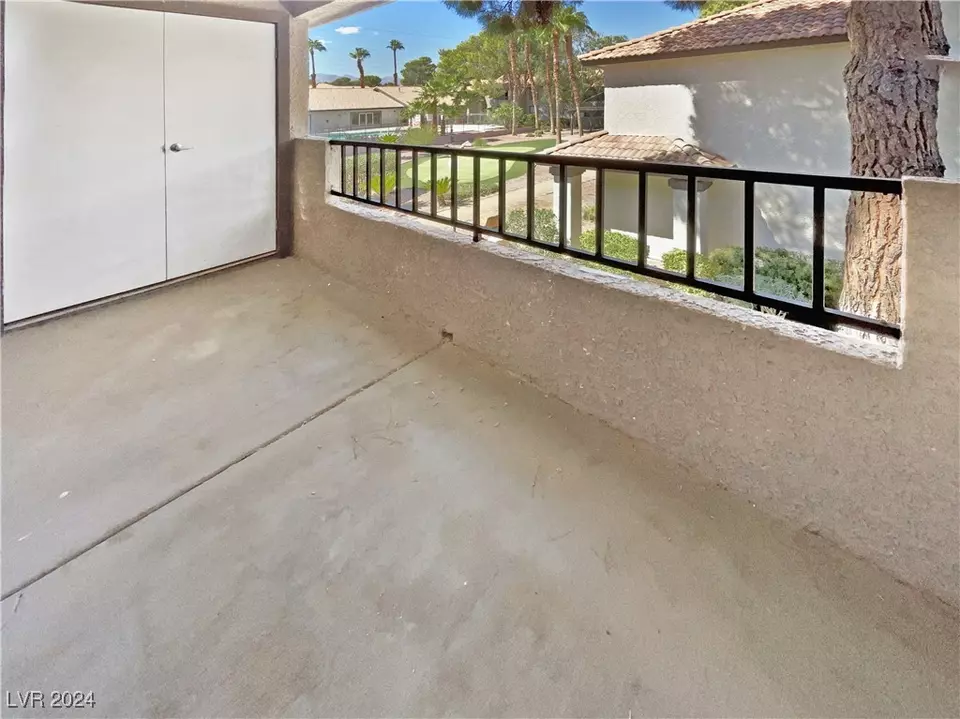  2606 S Durango Dr #226, Las Vegas, NV 89117 photo 9