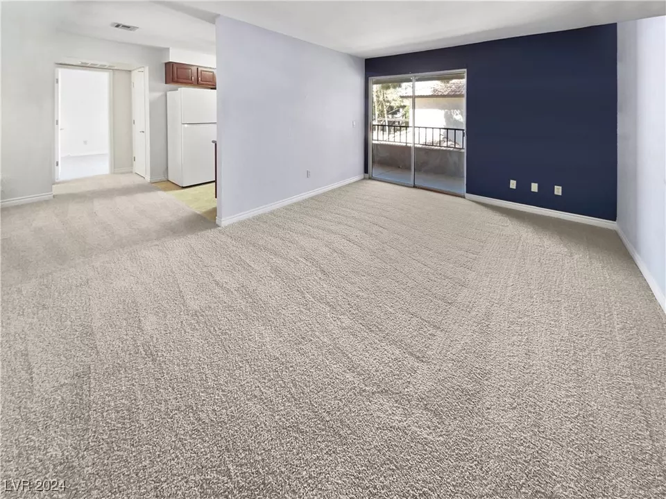  2606 S Durango Dr #226, Las Vegas, NV 89117 photo 3