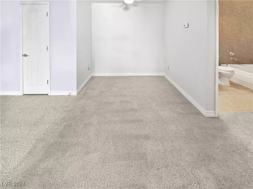  2606 S Durango Dr #226, Las Vegas, NV 89117 photo 14