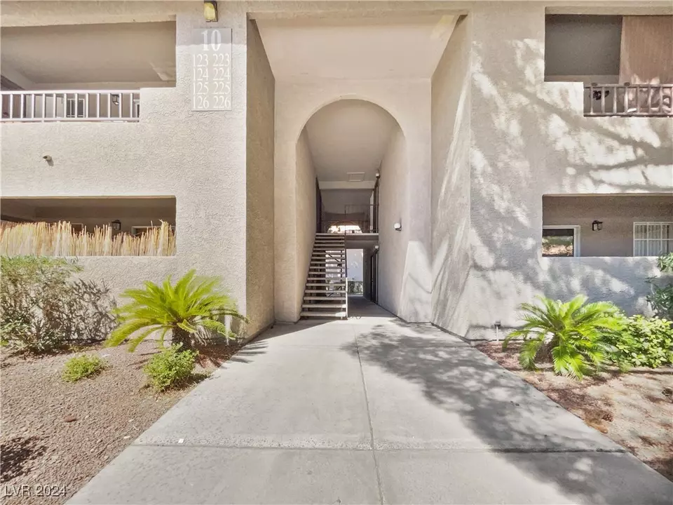  2606 S Durango Dr #226, Las Vegas, NV 89117 photo 10