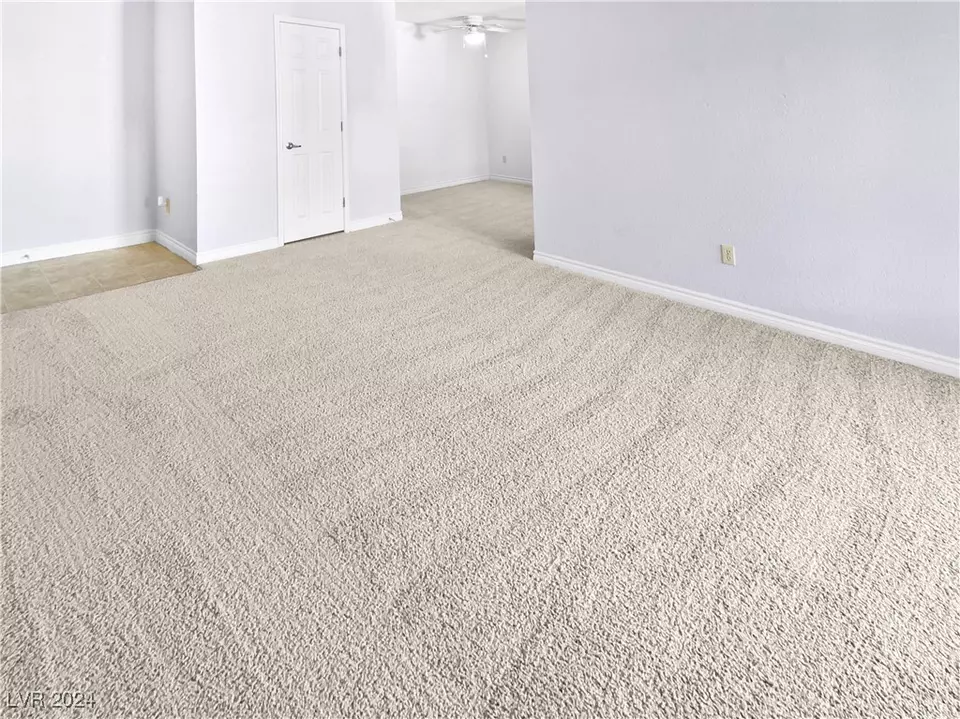  2606 S Durango Dr #226, Las Vegas, NV 89117 photo 12
