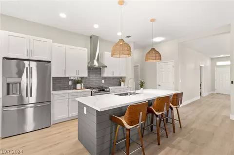 2134 Eagle Watch Dr, Henderson, NV 89012