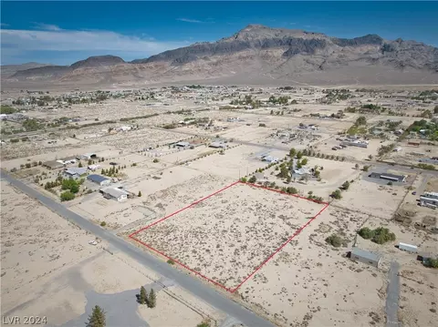 2720 S Mcmurray Dr, Pahrump, NV 89060