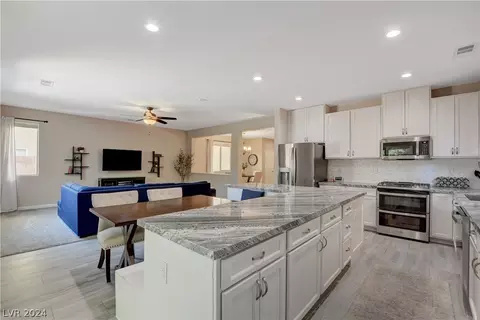 10634 Sand Mountain Ave, Las Vegas, NV 89166