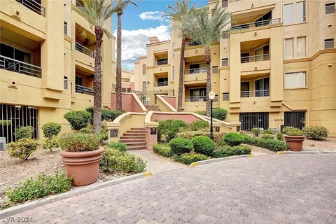 230 E Flamingo Rd #114, Las Vegas, NV 89169