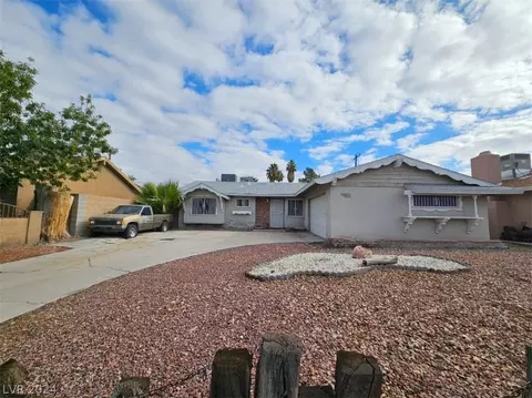 1004 N 17th St, Las Vegas, NV 89101