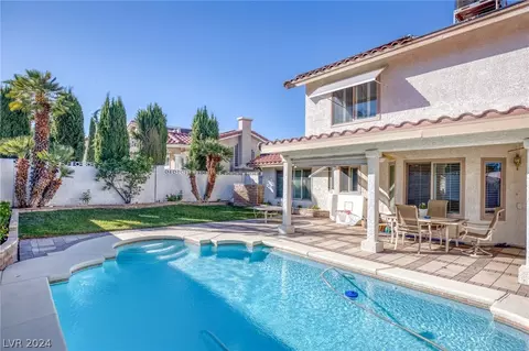 8921 Dio Guardi Dr, Las Vegas, NV 89117