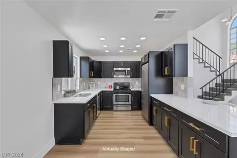 2836 Beaconfalls Way, Las Vegas, NV 89142