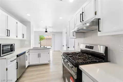 3412 Twilight Star Dr, Las Vegas, NV 89117