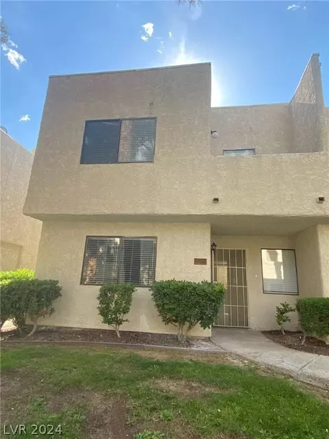 2622 Aracatuba Ave, Las Vegas, NV 89121