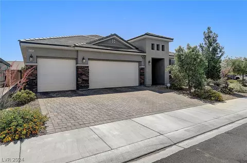 6340 Regina Ridge St, Las Vegas, NV 89149