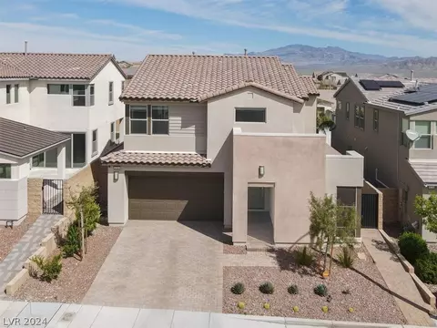 9780 Hiking Ave, Las Vegas, NV 89166