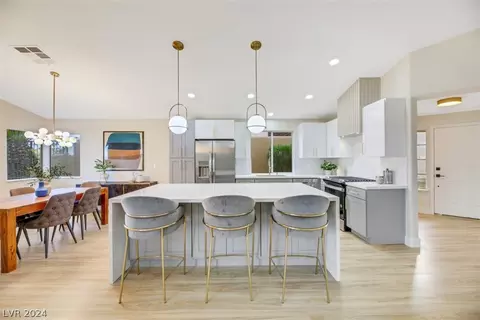 8177 Sedona Sunrise Dr, Las Vegas, NV 89128