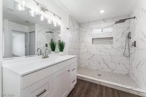 233 N 20th St, Las Vegas, NV 89101