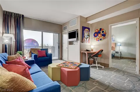 211 E Flamingo Rd #906, Las Vegas, NV 89169