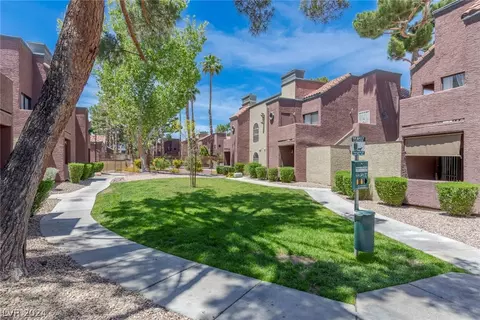 4050 Pacific Harbors Dr #209, Las Vegas, NV 89121
