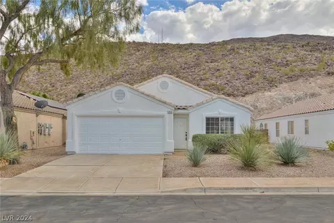 353 Yacht Ave, Henderson, NV 89012