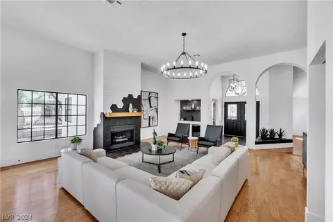 5308 Coral Gables Dr, Las Vegas, NV 89130