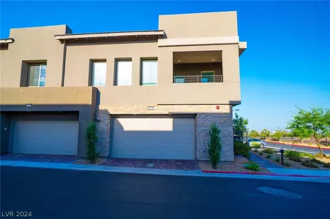 600 N Carriage Hill Dr #2111, Las Vegas, NV 89138