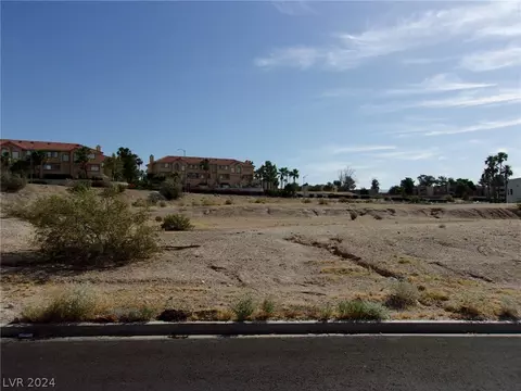3644 Bayview Dr, Laughlin, NV 89029 photo 2
