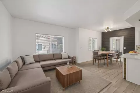 9470 Peace Way #235, Las Vegas, NV 89147