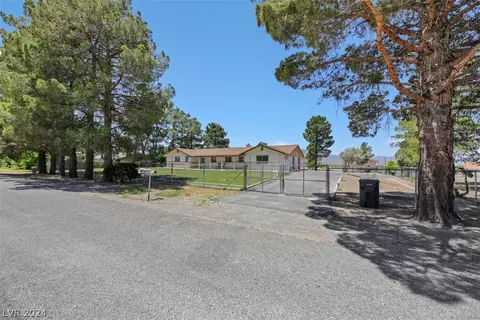 6050 Lisa Ln #1, Pahrump, NV 89048