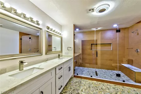 3996 Salisbury Pl, Las Vegas, NV 89121