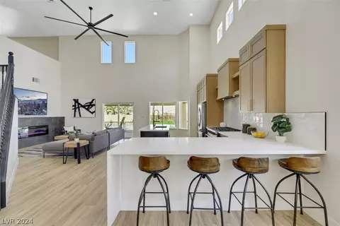 8978 Rolling Rock Dr, Las Vegas, NV 89123