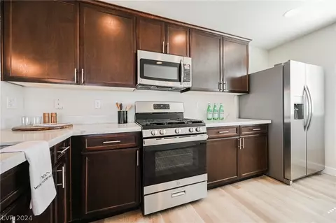 9955 Heritage Desert St, Las Vegas, NV 89178