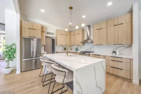 317 Rosemary Ln, Las Vegas, NV 89107