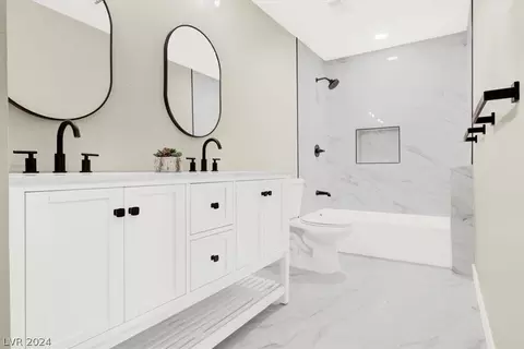 5181 Pioneer Ave #102, Las Vegas, NV 89146