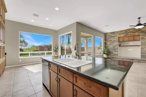316 Marble Falls St, Las Vegas, NV 89138